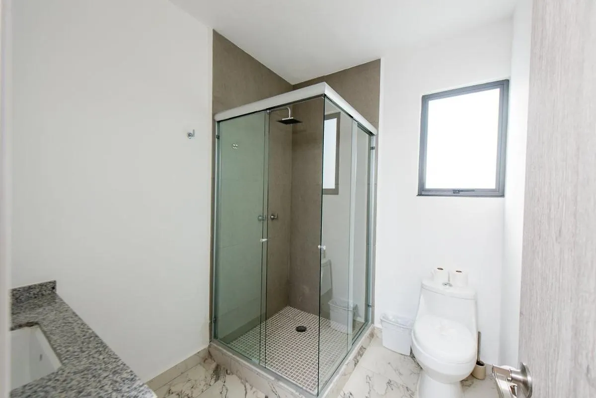 Charming & Comfortable House, 15 Min To Downtown Playa del Carmen Casa vacanze