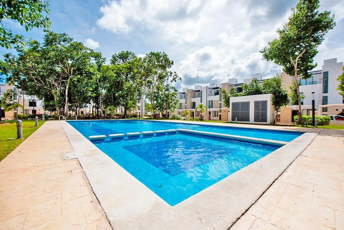 Casa vacanze Charming & Comfortable House, 15 Min To Downtown Playa del Carmen